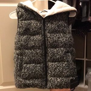 Goodnight Macaroon vest with fleece hood